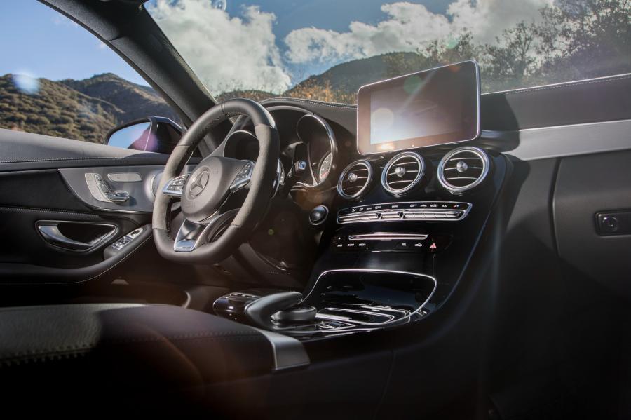 Интерьер Mercedes-AMG C43 4Matic Coupe 2016 года  (NA) (фото 18 из 25)